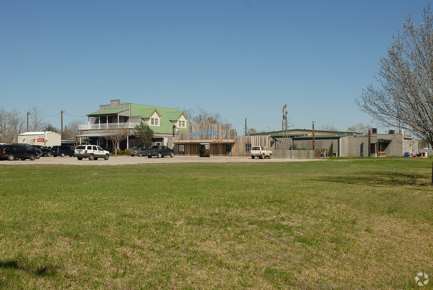 21522 FM 2100 Rd, Crosby, TX for sale - Primary Photo - Image 1 of 1