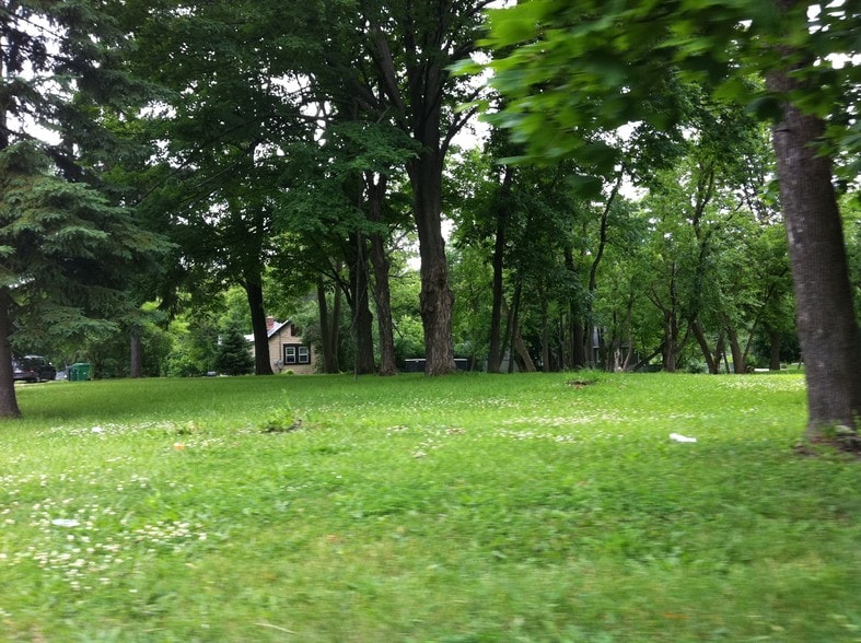 4977 Grand Ave, Gurnee, IL for sale - Other - Image 2 of 5