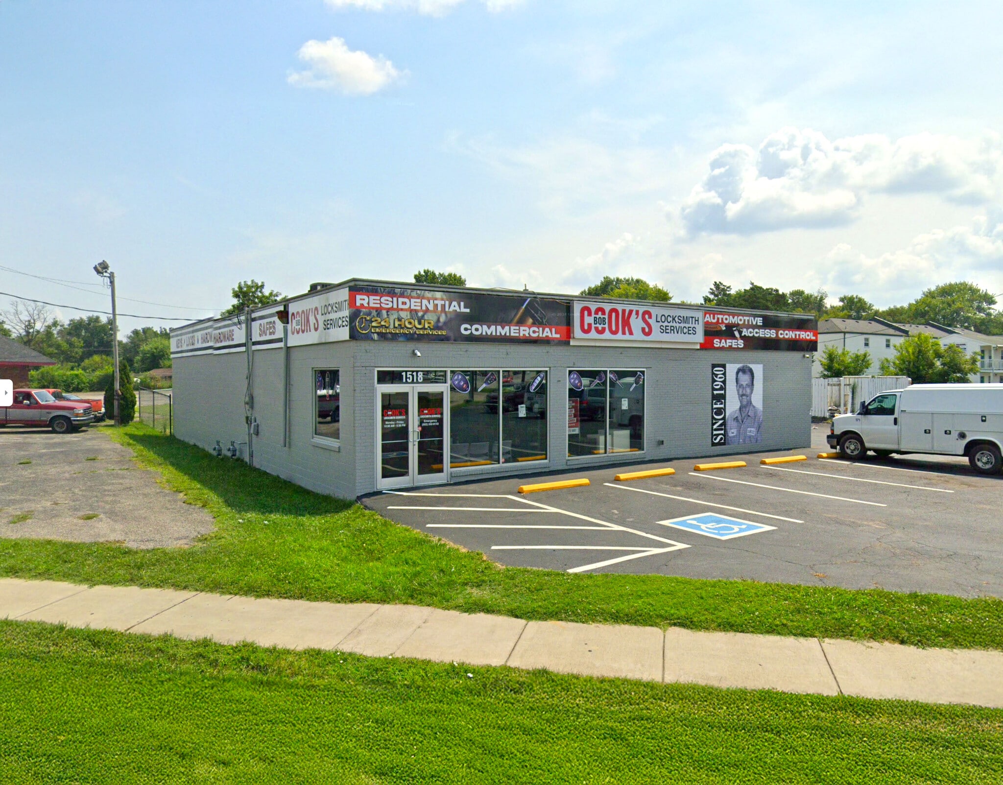 1518 E 10th St, Jeffersonville, IN for lease Building Photo- Image 1 of 2