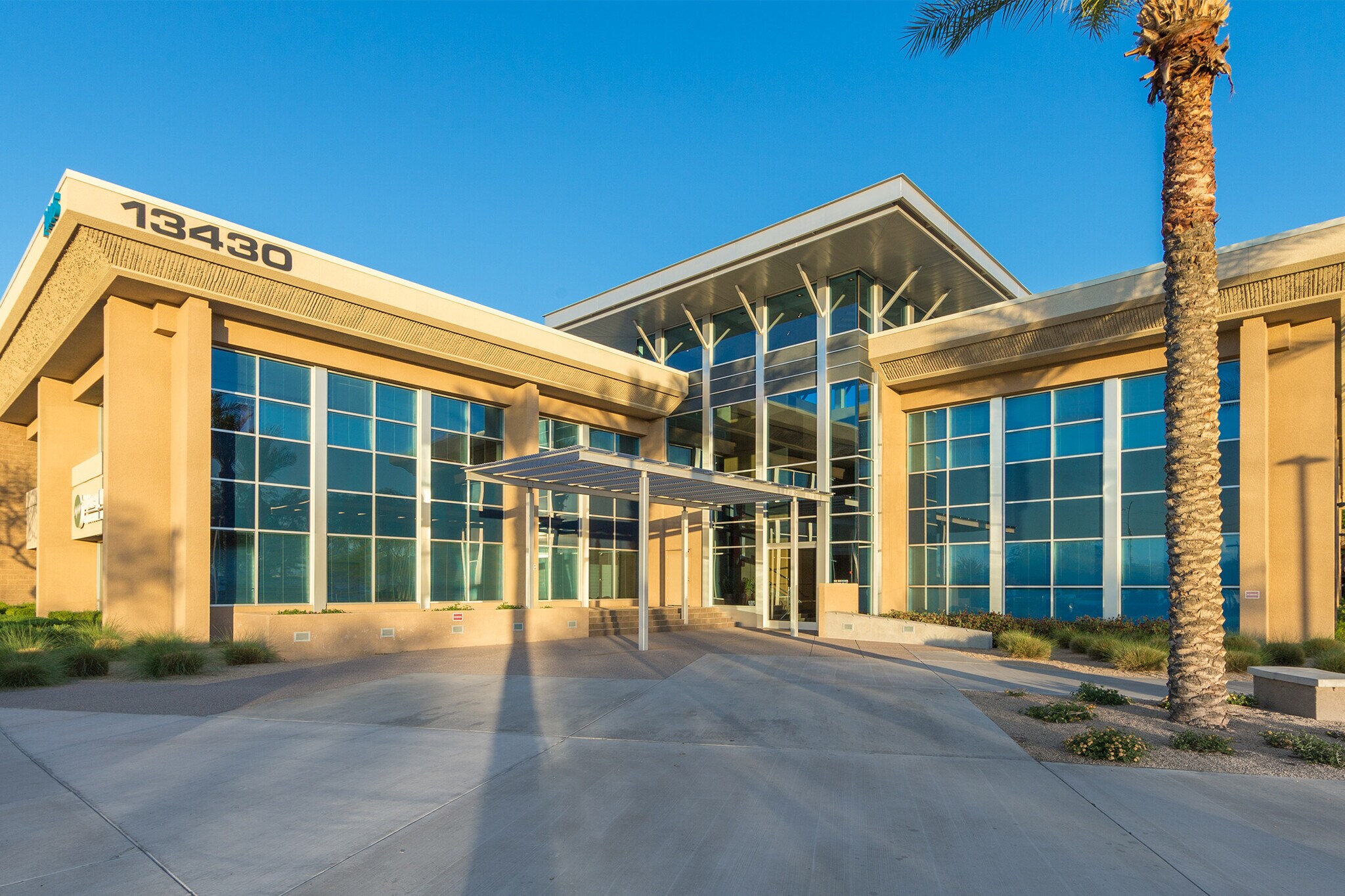 13430 N Black Canyon Hwy, Phoenix, AZ 85029 Black Canyon Center