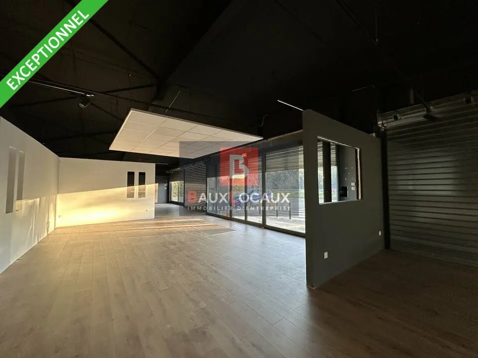 Retail in Avignon for lease Interior Photo- Image 1 of 8