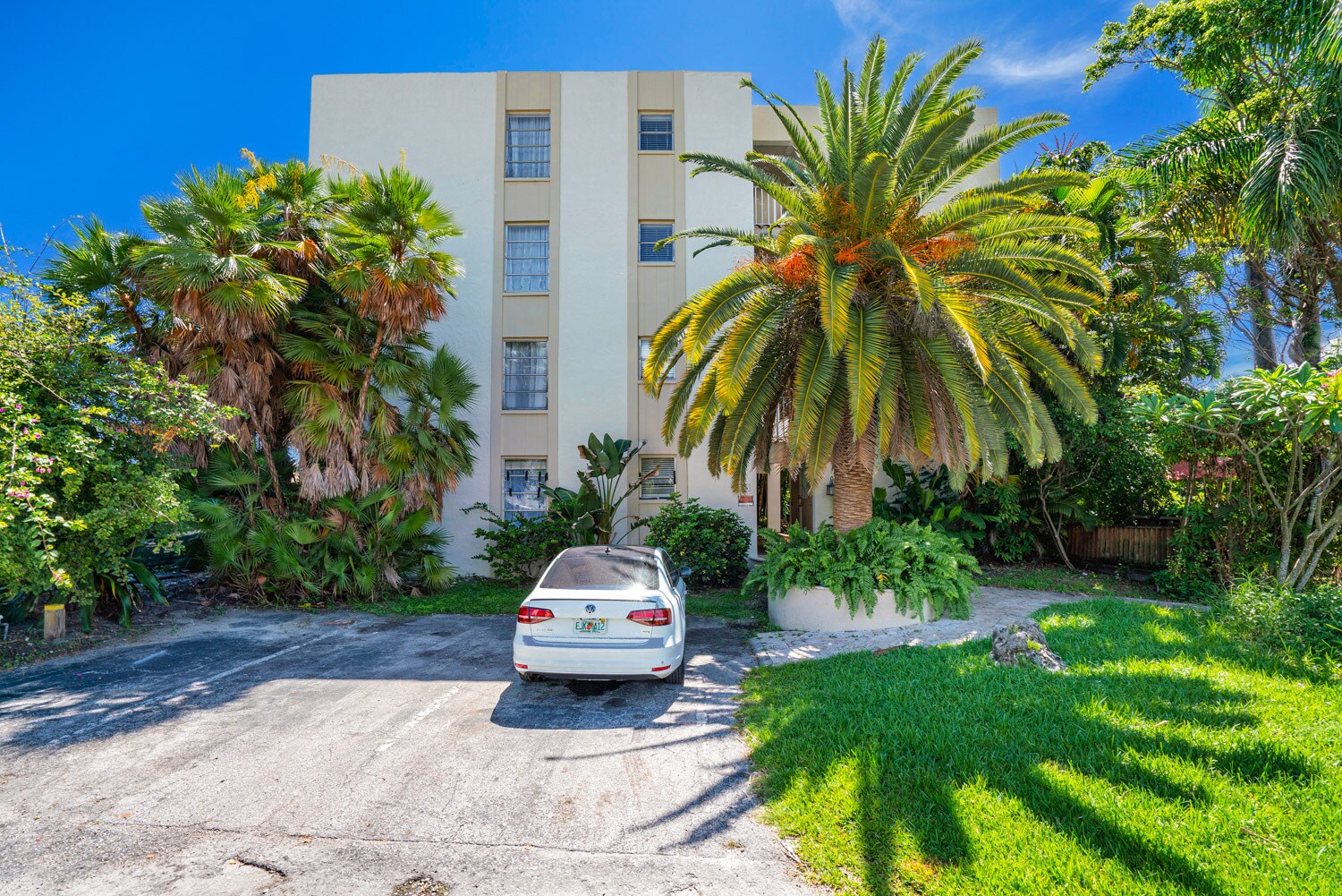 116 S Riverside Dr, Pompano Beach, FL 33062 Multifamily for Sale