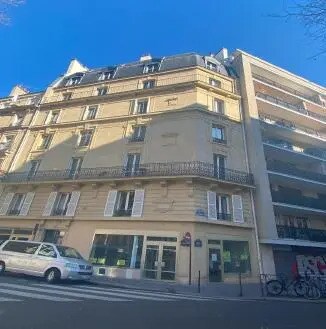 Retail in Paris for lease Building Photo- Image 1 of 10
