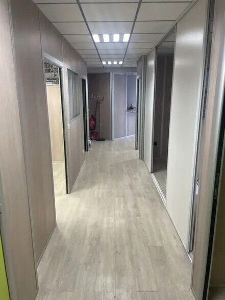 Chemin Du Sang De Serp, Toulouse for lease - Interior Photo - Image 3 of 5