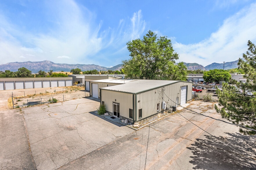 950 W Wilson Ln, West Haven, UT for lease - Building Photo - Image 2 of 17