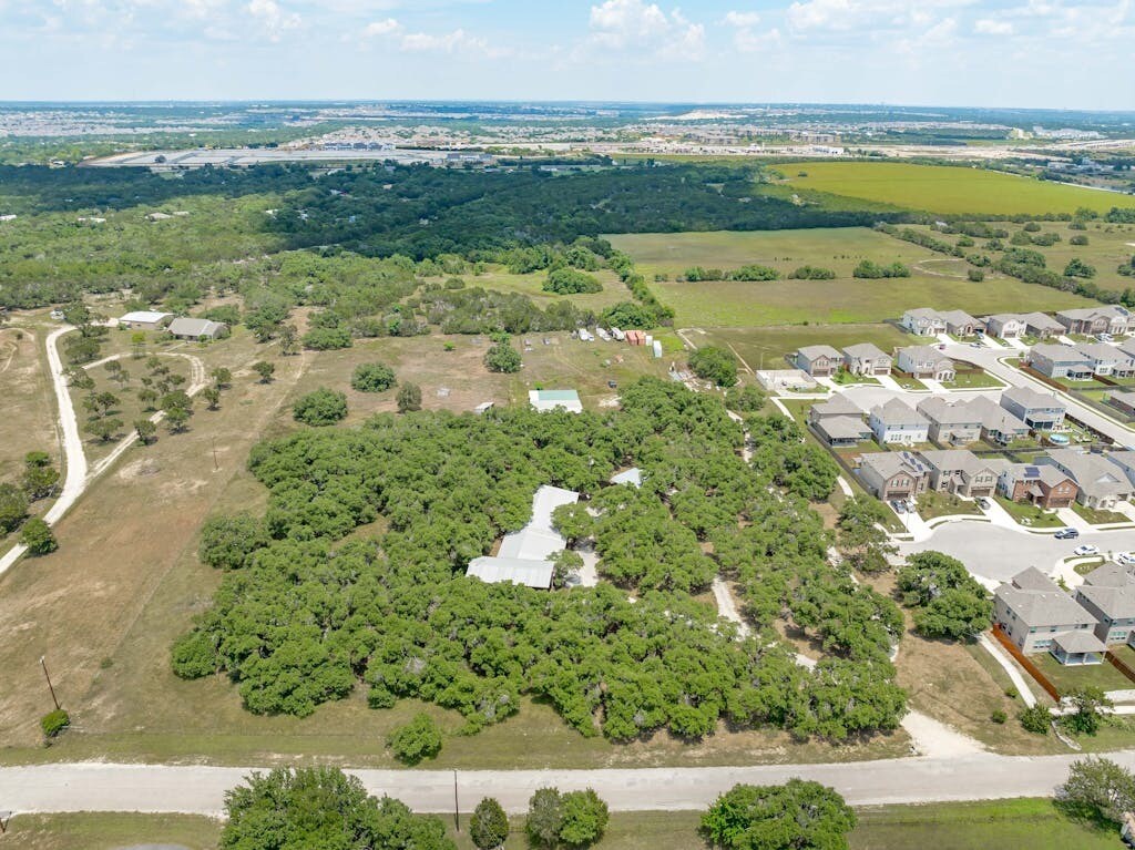 1050 Oak Grove Rd, Leander, TX for sale Primary Photo- Image 1 of 1