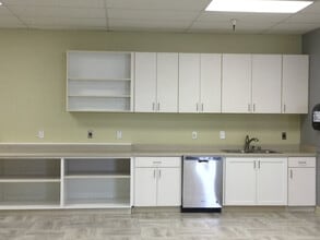 1060 Terra Bella Ave, Mountain View, CA for sale Interior Photo- Image 2 of 14