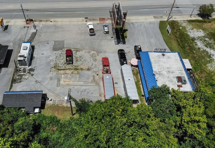 2016 & 2014 Dayton Blvd, RedBank,TN portfolio of 2 properties for sale on LoopNet.com - Building Photo - Image 2 of 23