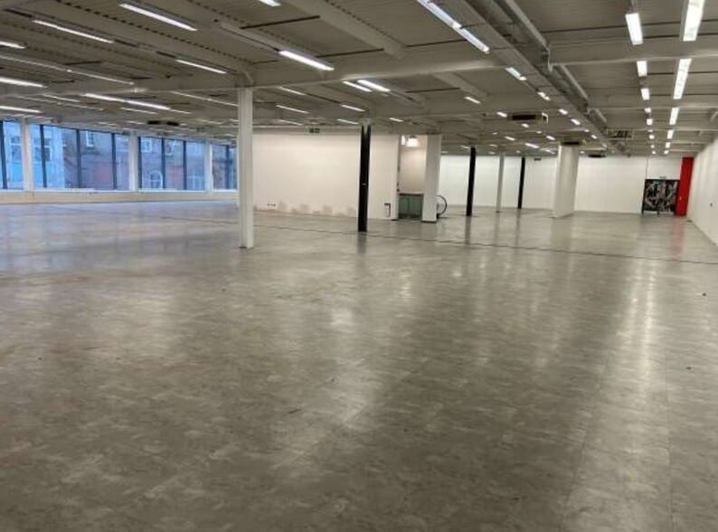 27 Carr St, Ipswich for sale - Interior Photo - Image 3 of 12