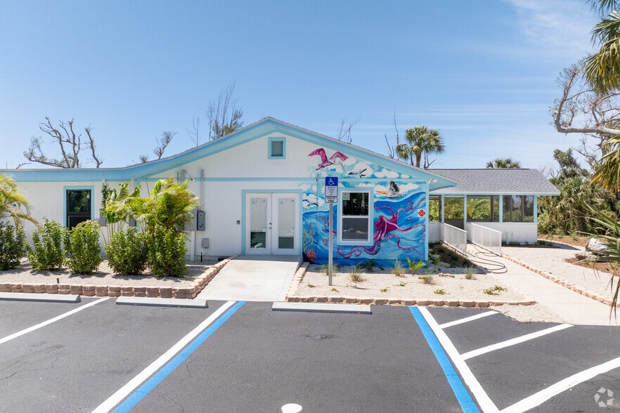 4301 Sanibel Captiva Rd, Sanibel, FL for lease - Building Photo - Image 3 of 7