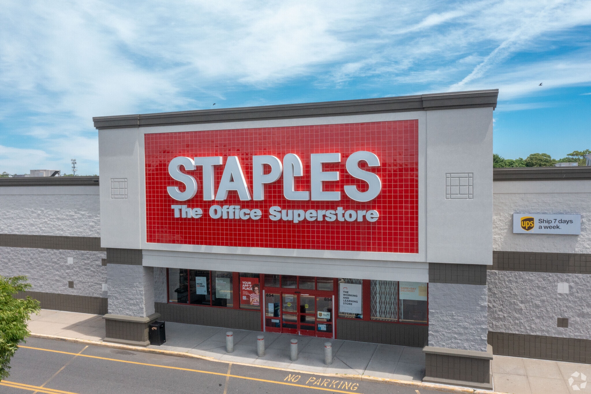 828888 Sunrise Hwy, Bay Shore, NY 11706 Gardiner Manor Mall