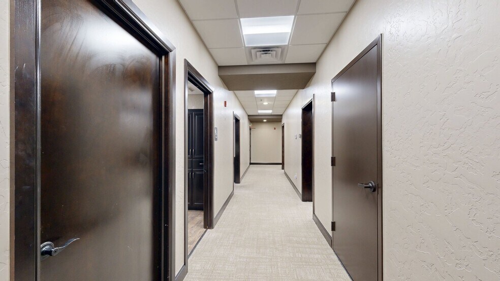 3151 W Tecumseh Rd, Norman, OK for lease - Matterport 3D Scan - Image 2 of 9