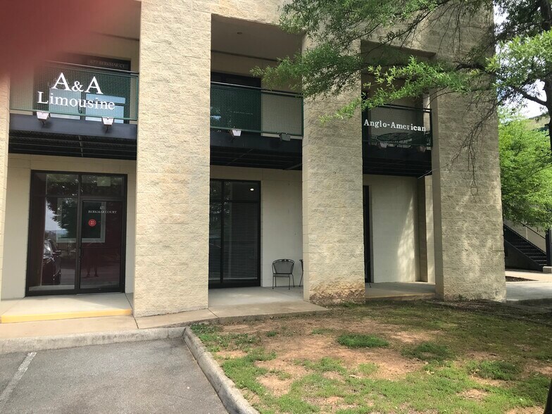 671 Berkmar Ct, Charlottesville, VA 22901