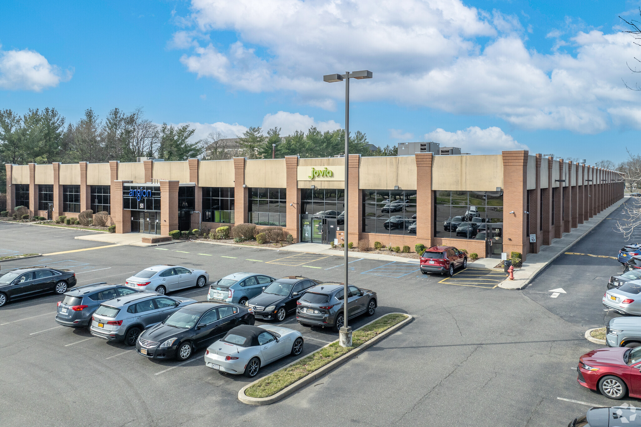 51 Charles Lindbergh Blvd, Uniondale, NY for lease Building Photo- Image 1 of 10