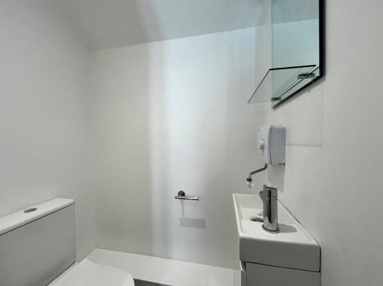 1-4 Cherwell Sq, Newcastle Upon Tyne for lease Interior Photo- Image 1 of 3