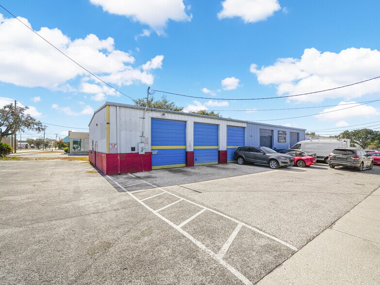 619 N Scenic Hwy, Lake Wales, FL for sale - Building Photo - Image 2 of 8