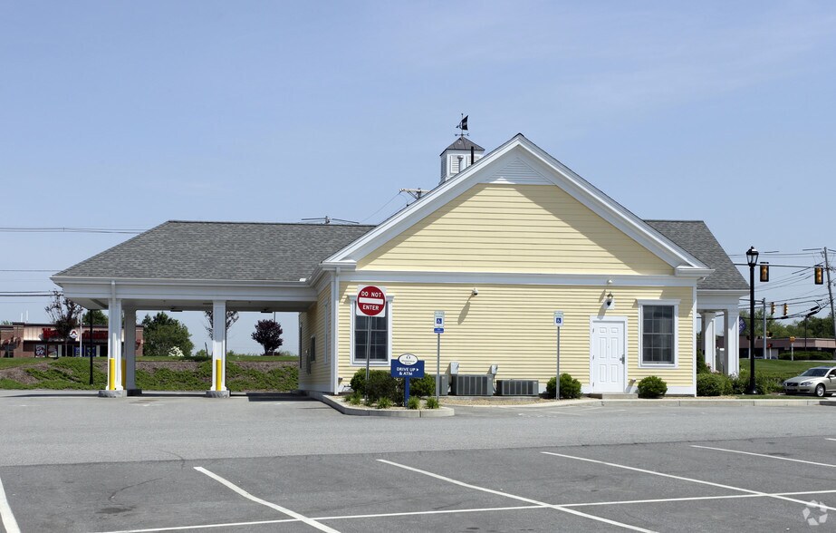 724-730 West Center St, West Bridgewater, MA for lease - Building Photo - Image 3 of 4