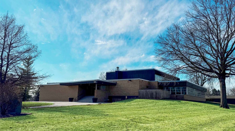 1200 12th St, West Des Moines, IA for sale - Building Photo - Image 2 of 15