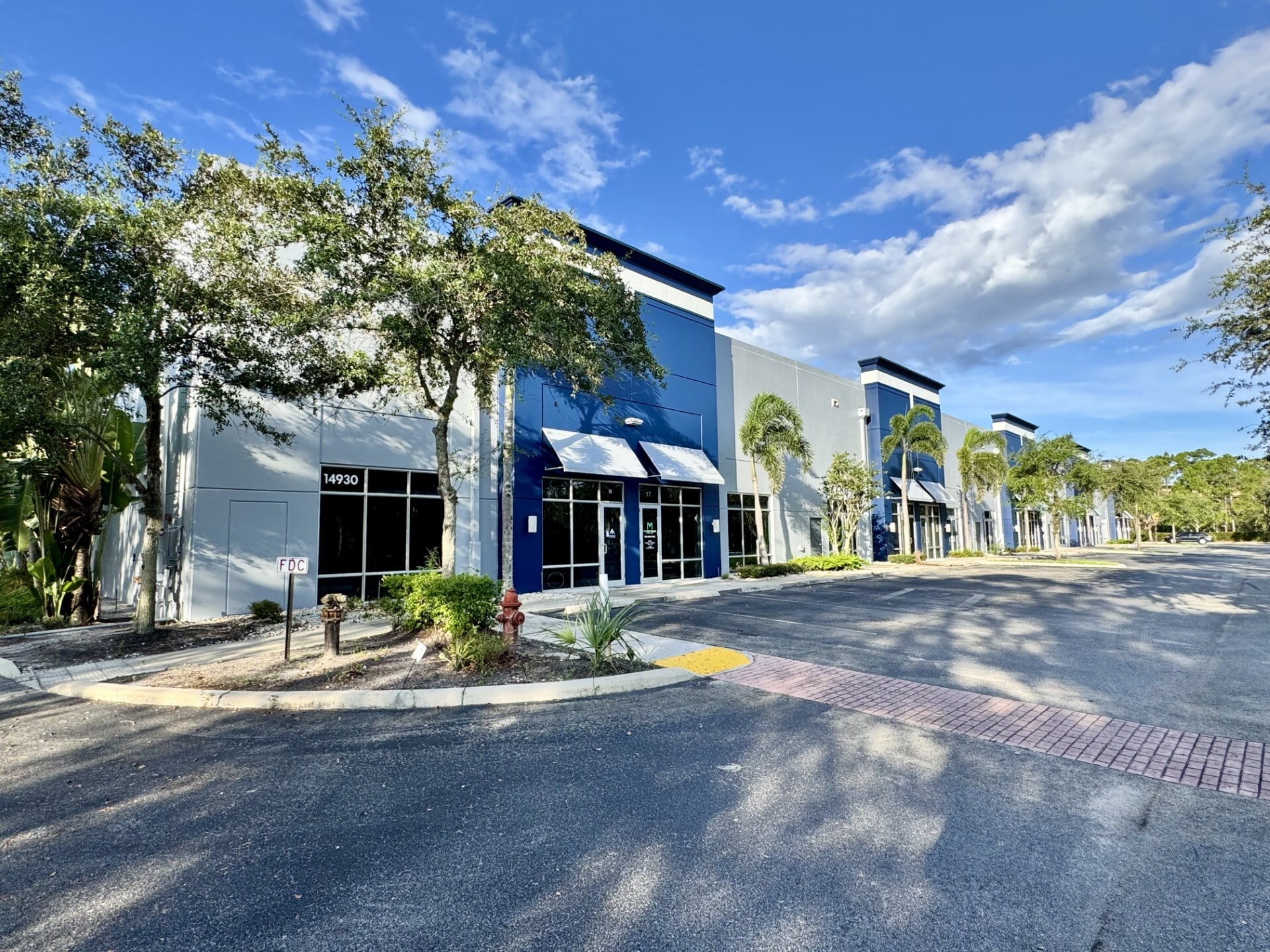 14930 Corporate Rd S, Jupiter, FL for lease Primary Photo- Image 1 of 5