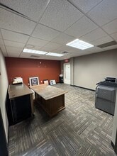 165 W South St, Hernando, MS for lease Interior Photo- Image 2 of 5