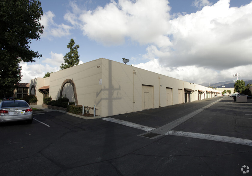 2031 E Gladstone St, Glendora, CA for sale - Primary Photo - Image 1 of 1