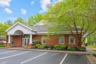 845 Johns Hopkins Dr, Greenville, NC for lease Interior Photo- Image 1 of 13