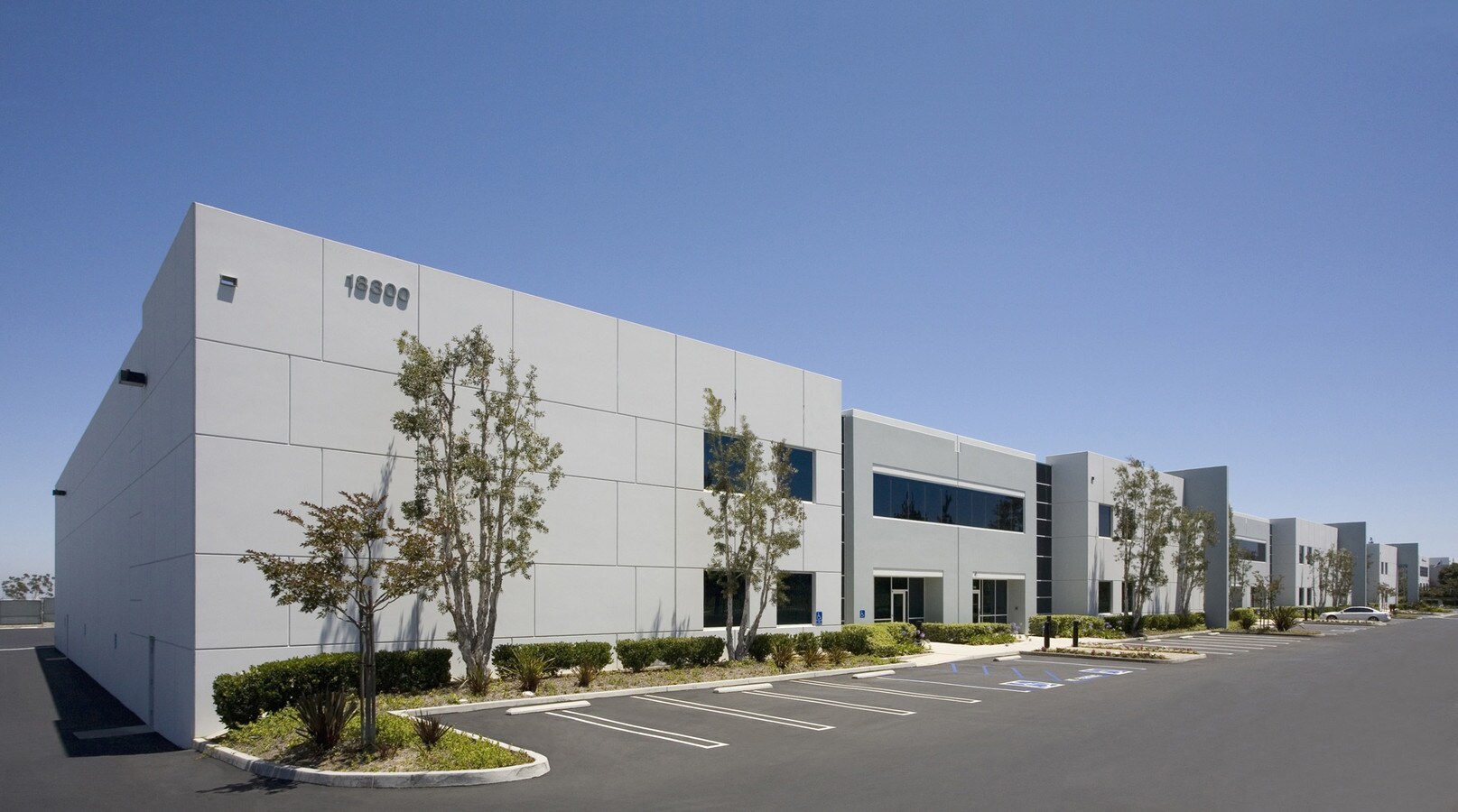 18300 S Wilmington Ave, Rancho Dominguez, CA 90220