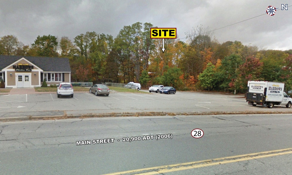 126 Main St, Reading, MA 01867