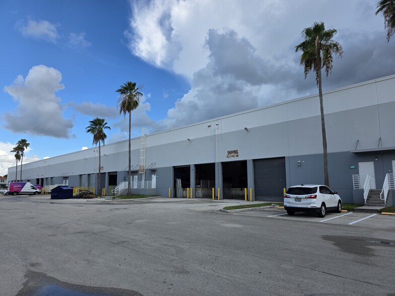 4405-4493 NW 97th Ave, Doral, FL for lease - Building Photo - Image 3 of 10