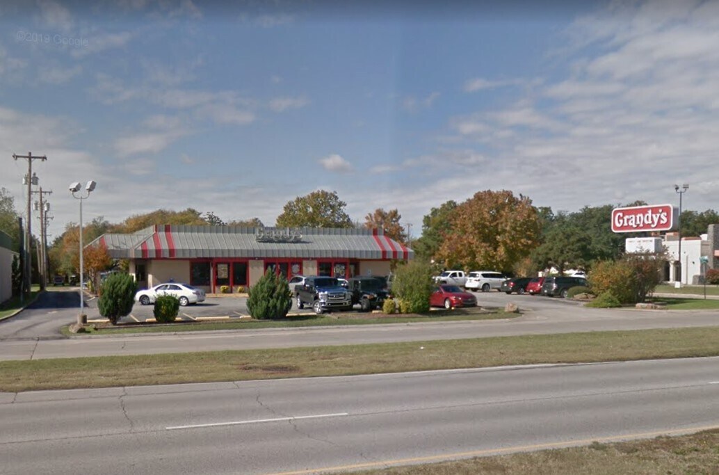 819 N Commerce St, Ardmore, OK for sale Building Photo- Image 1 of 1