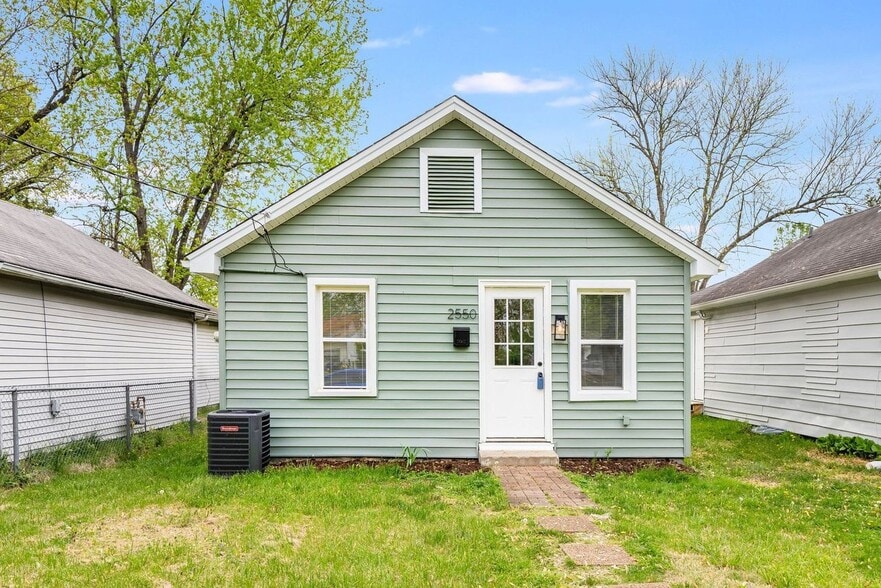 2550 Broadway St, New Albany, IN for sale - Building Photo - Image 3 of 42