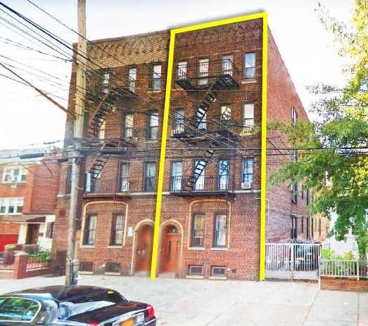 35-26 100th St, Corona, NY for sale Primary Photo- Image 1 of 1