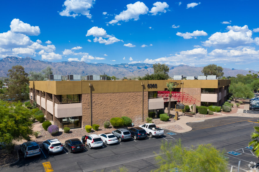 6365 E Tanque Verde Rd, Tucson, AZ for lease - Building Photo - Image 1 of 23