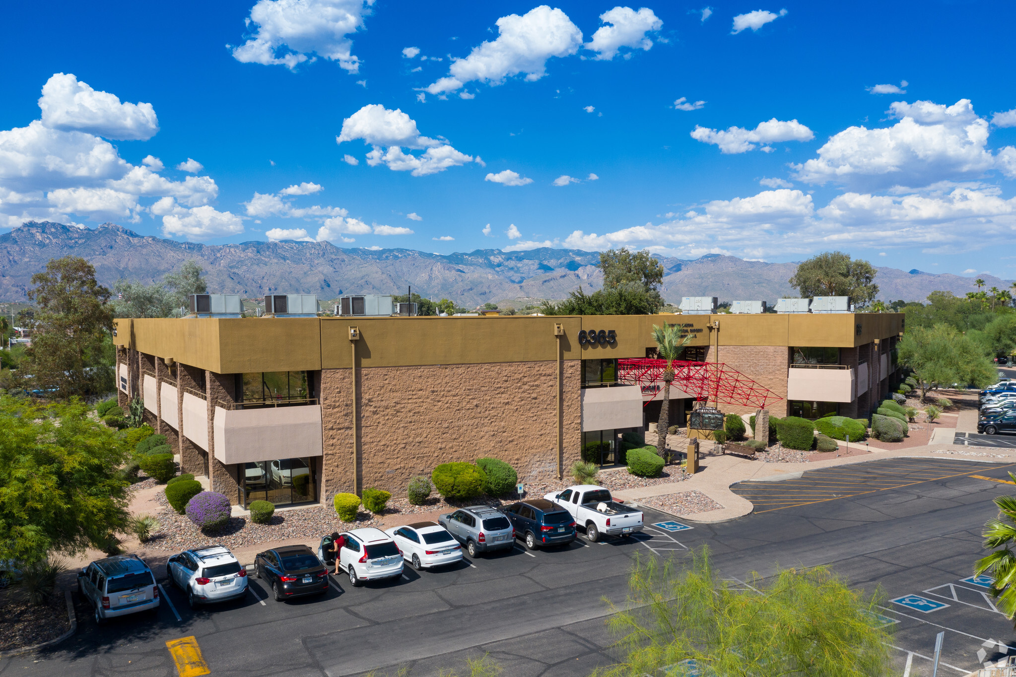 6365 E Tanque Verde Rd, Tucson, AZ for lease Building Photo- Image 1 of 24