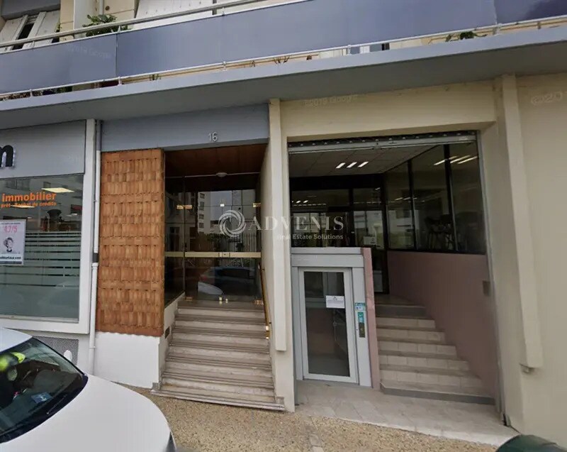 Office in Périgueux for lease Building Photo- Image 1 of 3