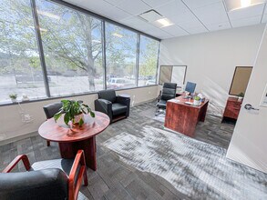 1000 GSK Dr, Coraopolis, PA for lease Interior Photo- Image 2 of 11