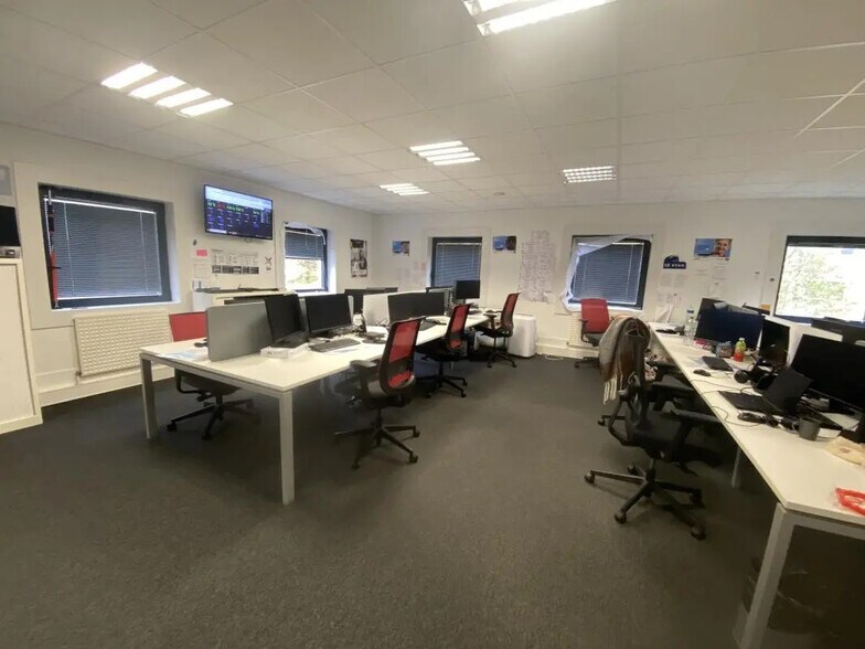 Office in Rennes for lease - Interior Photo - Image 2 of 5