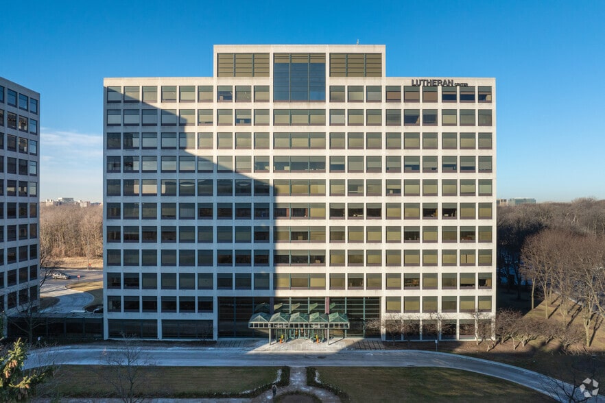 8765 W Higgins Rd, Chicago, IL for lease - Building Photo - Image 2 of 6