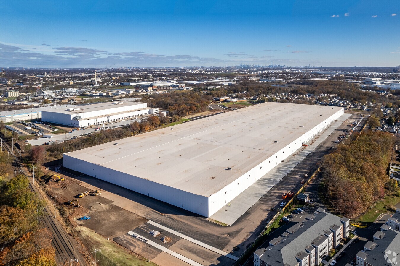 1289 Rahway Ave, Avenel, NJ 07001 Avenel Distribution Center