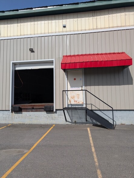 120 E Hollis St, Nashua, NH for lease - Building Photo - Image 3 of 19