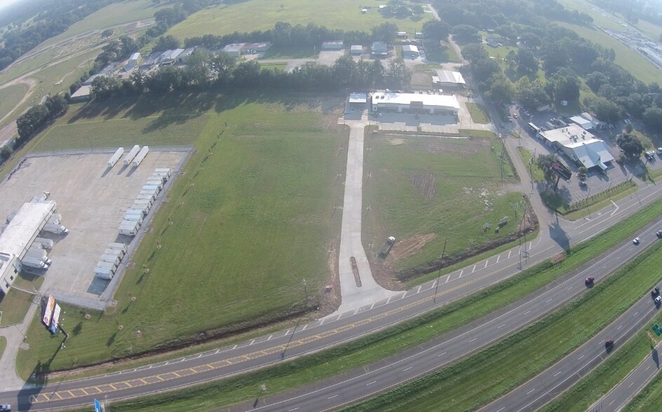 3500 NW Evangeline Trwy, Carencro, LA for sale - Primary Photo - Image 1 of 1