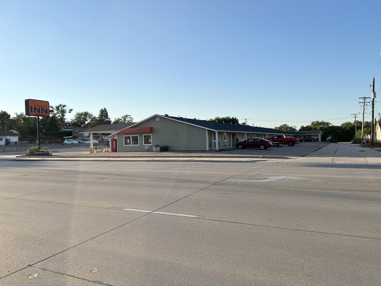 1103 E B St, McCook, NE for sale - Building Photo - Image 3 of 21