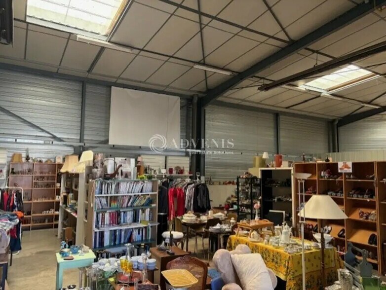 Flex in Blois for lease - Interior Photo - Image 3 of 5
