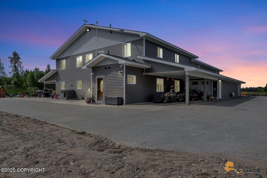 17275 S Moose Haven Cir, Wasilla, AK for sale - Building Photo - Image 3 of 8