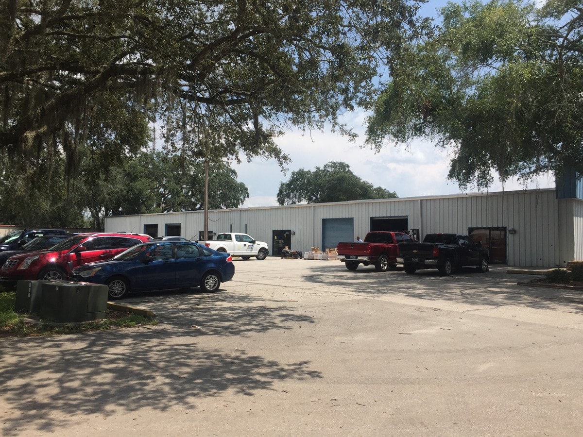1034 Skipper Rd Tampa Fl 33613 Service Property For On Img 1515