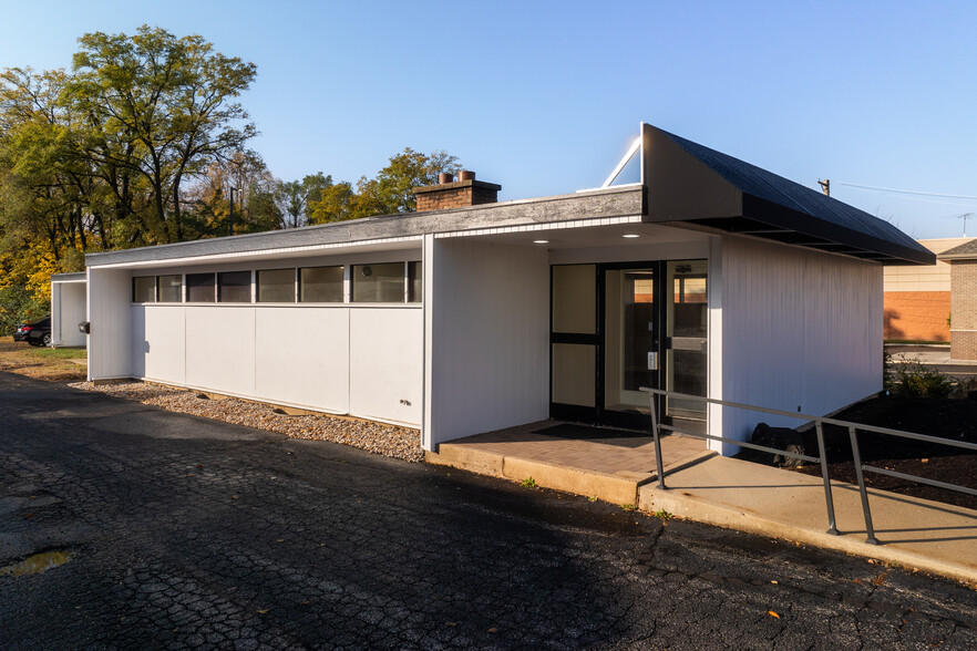 Crystal Lake Medical Center - Convenience Store