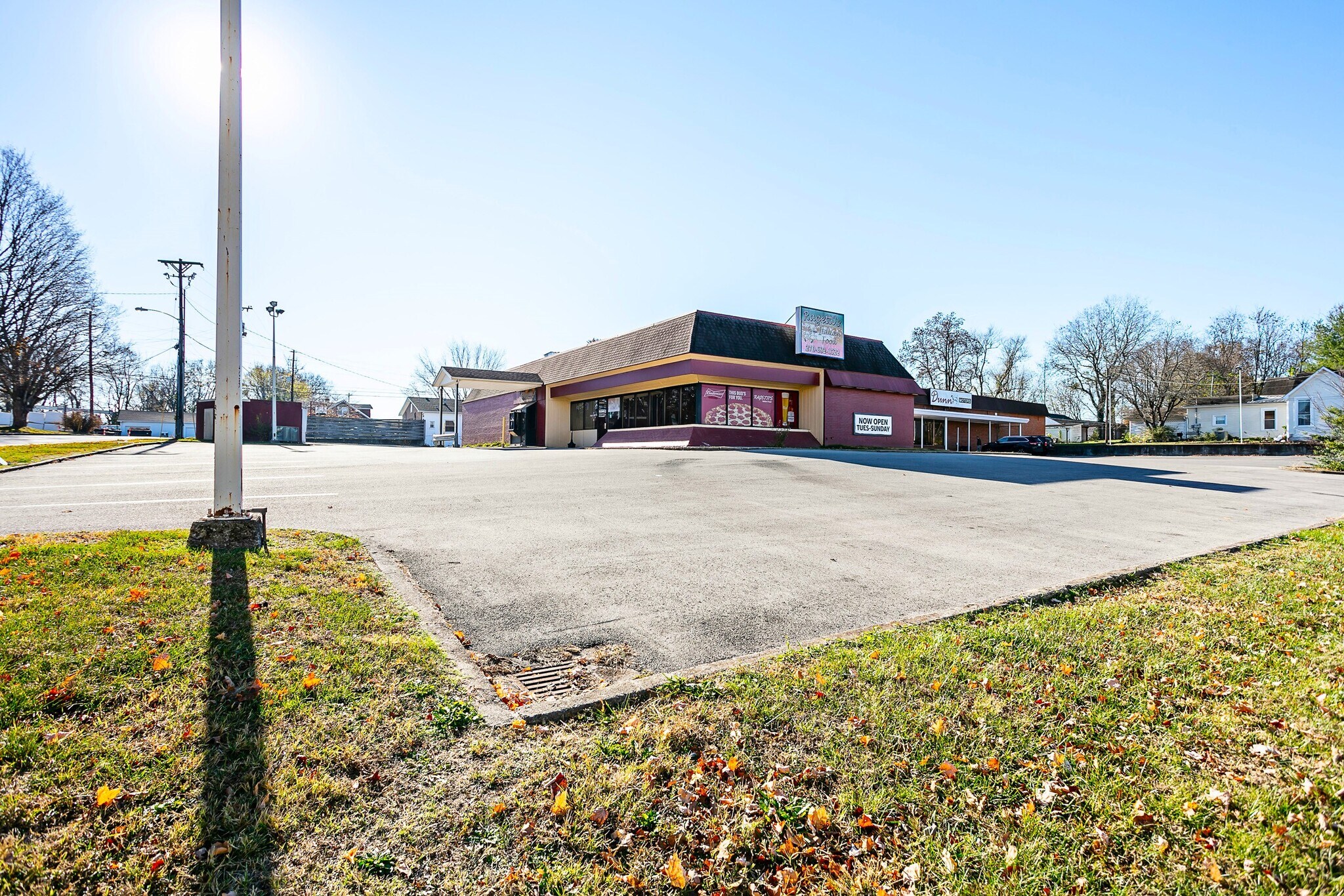 300 W Main St, Lebanon, KY 40033 Ragetti's