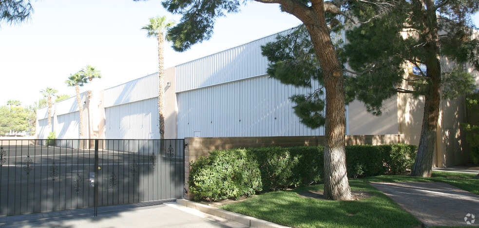 175 E Reno Ave, Las Vegas, NV for lease - Building Photo - Image 2 of 13