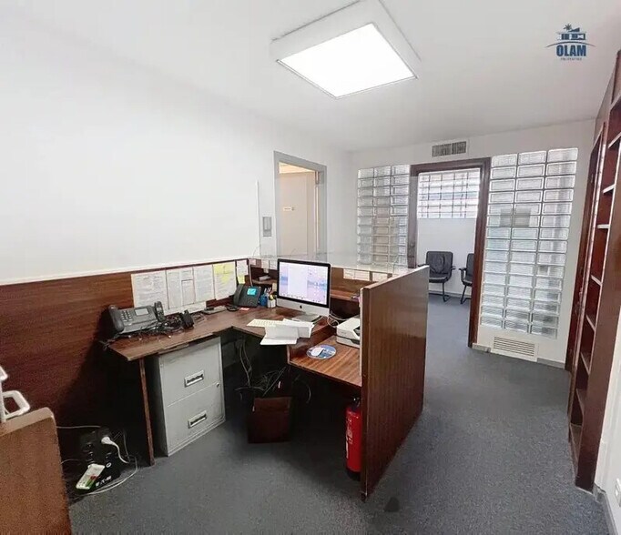 Retail in Cannes for lease - Interior Photo - Image 3 of 10