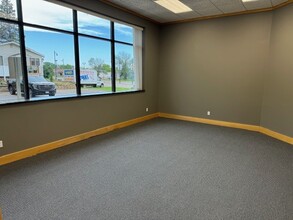 808 W Broadway Ave W, Forest Lake, MN for lease Interior Photo- Image 2 of 5